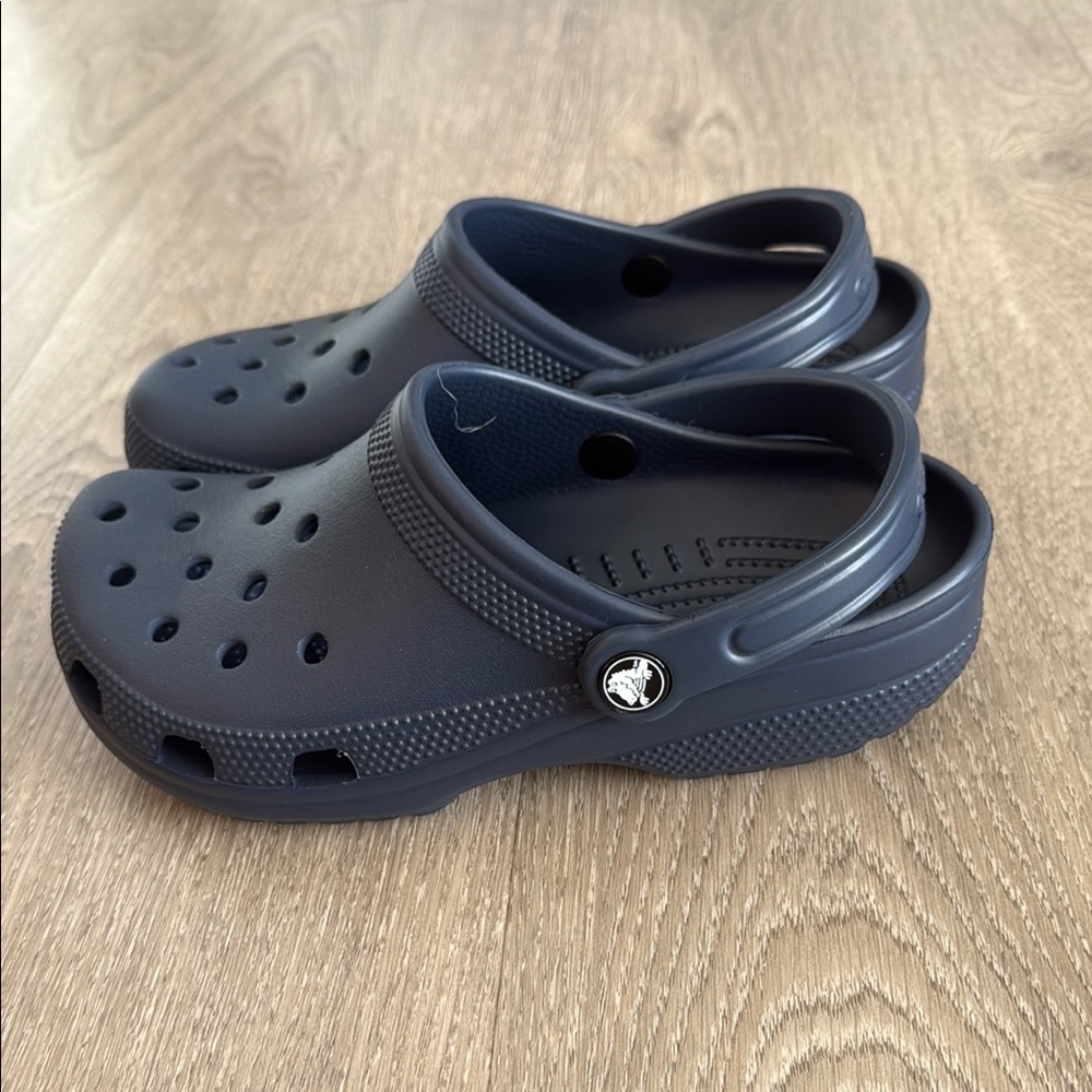 W7/M5 Navy Croc Clogs New w/o Tags - Picture 5 of 5